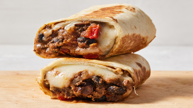 Burrito: Gulungan Sederhana yang Menjadi Ikon Kuliner Dunia